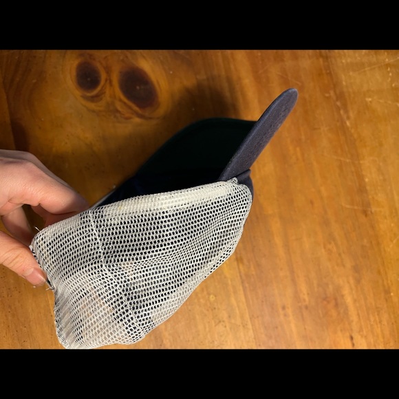 YETI Coolers Mesh Back Hat Snap Back navy dark blue ball cap baseball logo - Picture 8 of 10